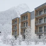 Le Mallet, Courmayeur, Alpine Homesuite Aparthotel 3*
