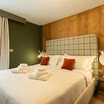Le Mallet, Courmayeur, Alpine Homesuite Aparthotel 3*