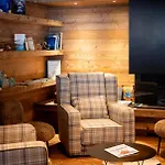 Le Mallet, Courmayeur, Alpine Homesuite Ξενοδοχείο με διαμερίσματα 3*
