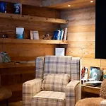 Le Mallet, Courmayeur, Alpine Homesuite Aparthotel 3*