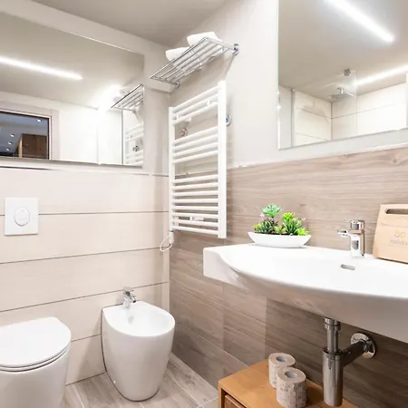 Le Mallet, Courmayeur, Alpine Homesuite Ξενοδοχείο με διαμερίσματα 3*