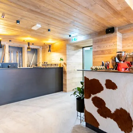 Le Mallet, Courmayeur, Alpine Homesuite Aparthotel 3*