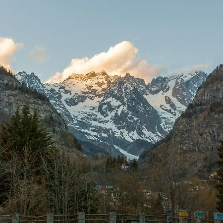 Le Mallet, Courmayeur, Alpine Homesuite Apart Otel 3*