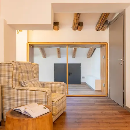 Aparthotel Le Mallet, Courmayeur, Alpine Homesuite 3*