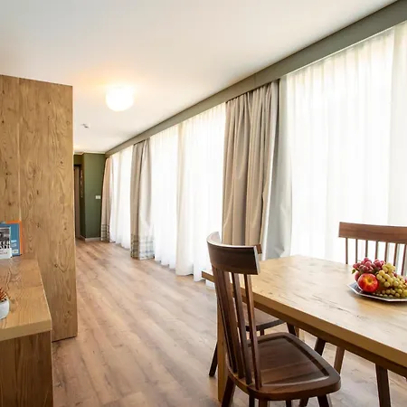 Aparthotel Le Mallet, Courmayeur, Alpine Homesuite Courmayeur