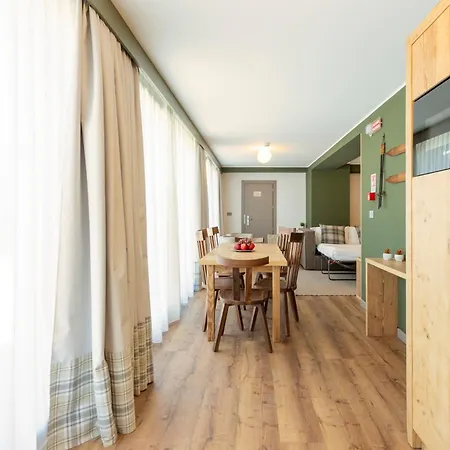 Le Mallet, Courmayeur, Alpine Homesuite Aparthotel 3*