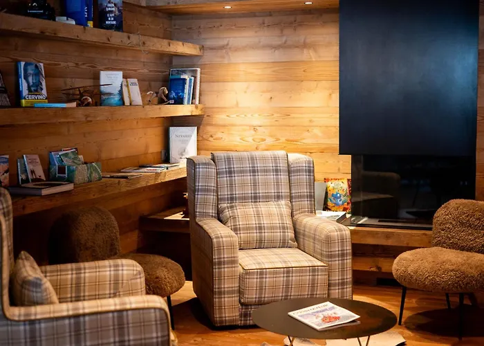 Le Mallet, Courmayeur, Alpine Homesuite Апарт-отель 3*